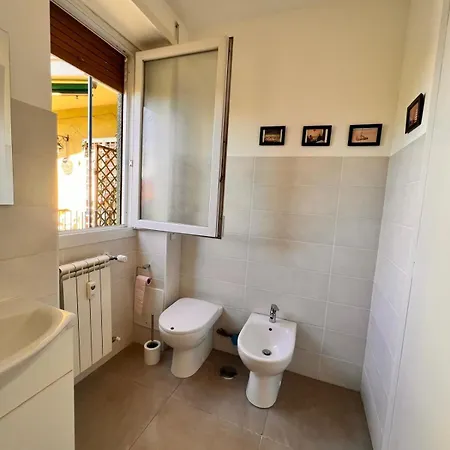 Ari's Design In Pigneto Area Apartman *